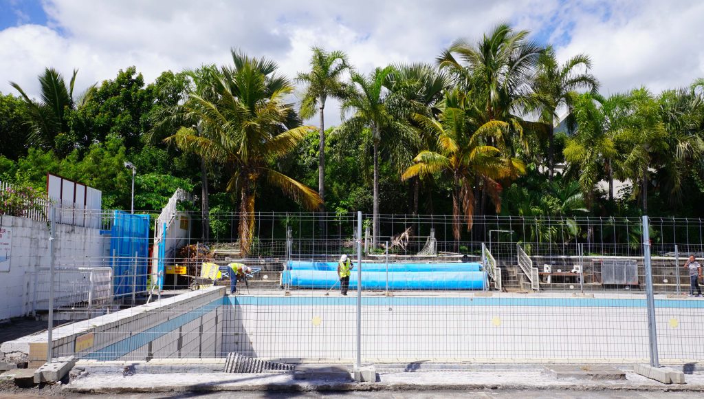 chantier de réhabilitation de la piscine du Moufia de St-Denis